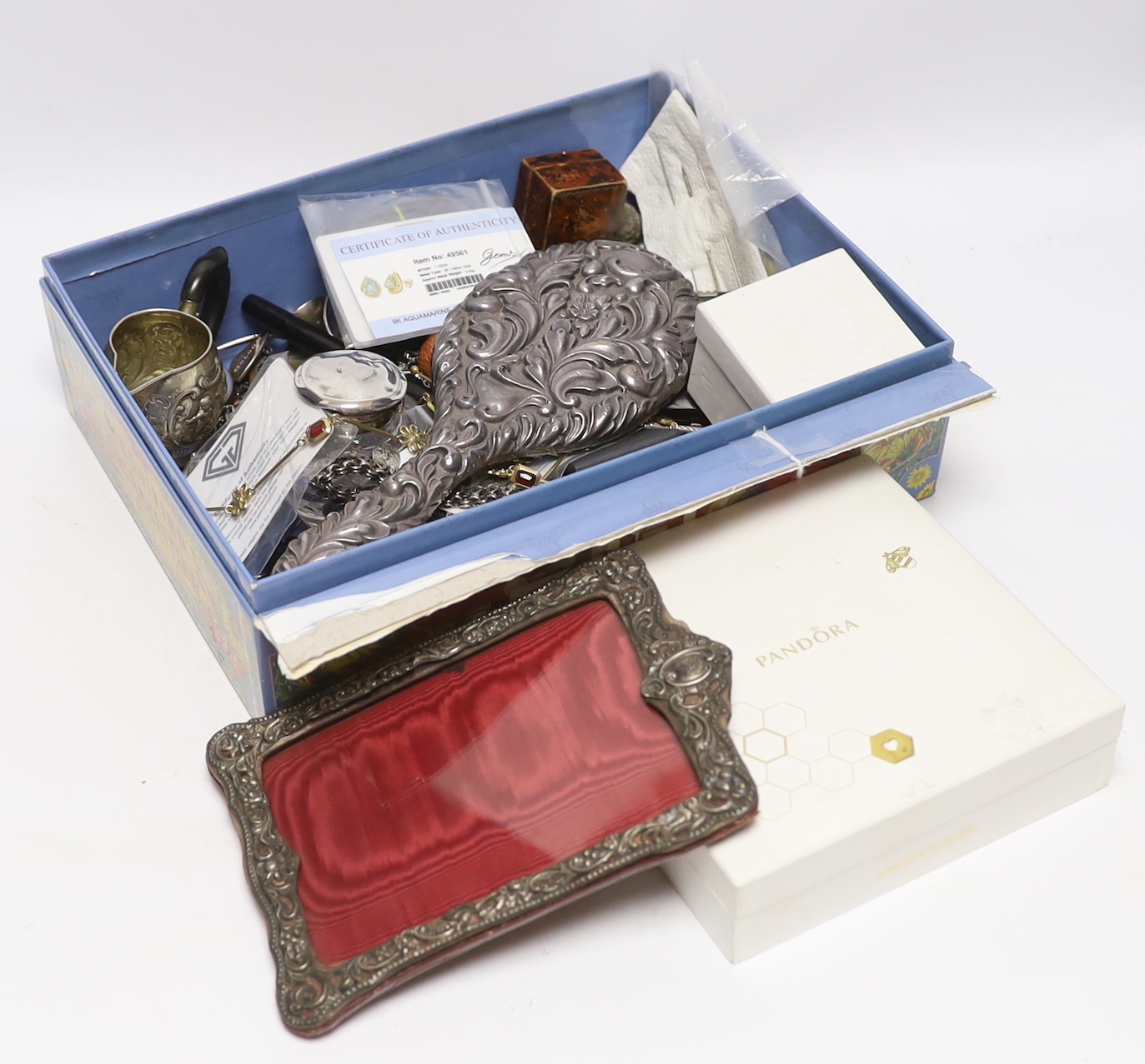 A quantity of assorted mainly silver, white metal and other jewellery including a Victorian yellow metal and gem set navette shaped brooch, a similar black onyx and seed pearl set oval locket, a Victorian white metal fri